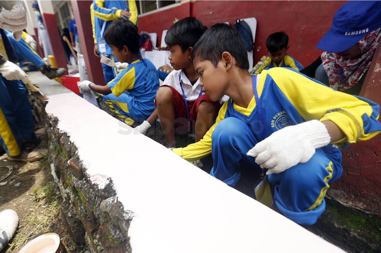 Program Love and Care,...