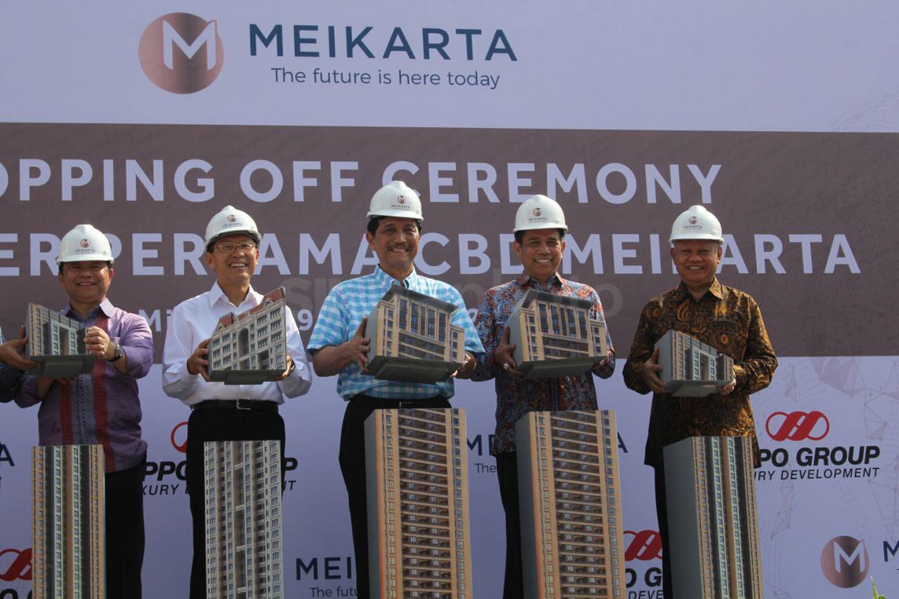 Meikarta Lakukan Topping...