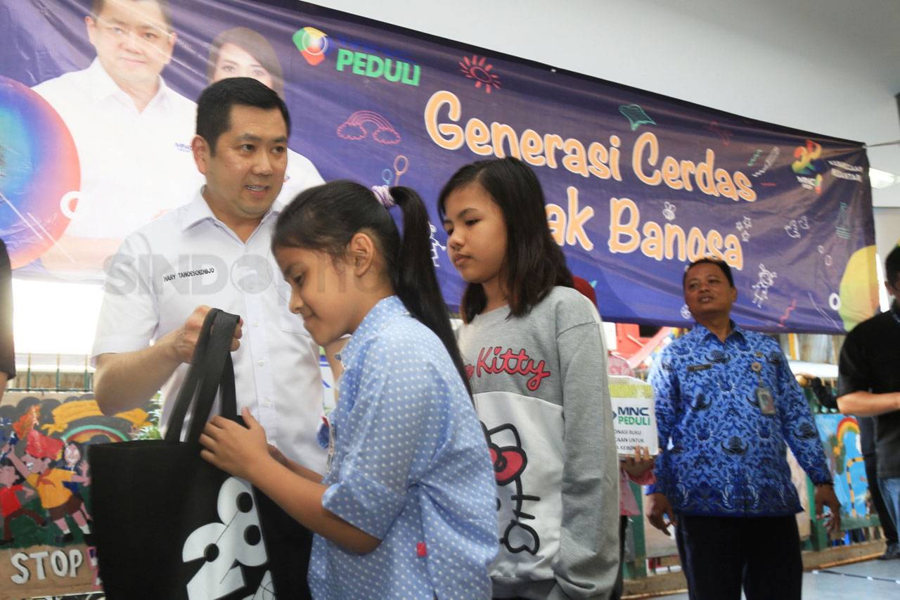 Rayakan HUT Ke-28, MNC...