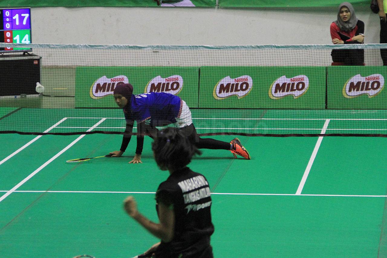 Ratusan Pebulutangkis...