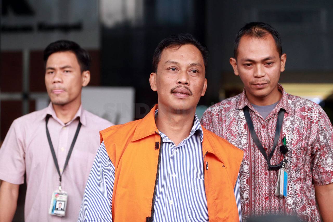KPK Tahan Mantan Ketua...