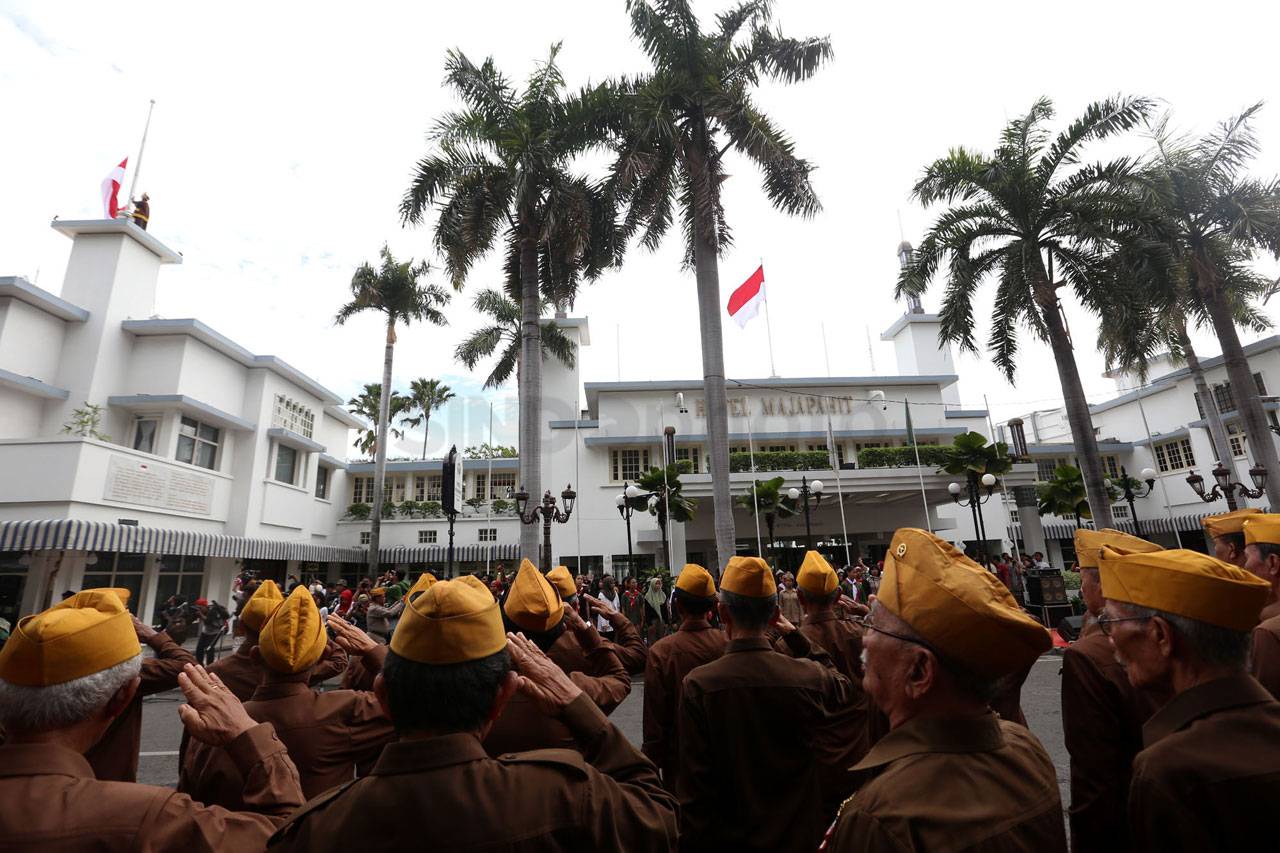 Wali Kota Risma Ikuti...