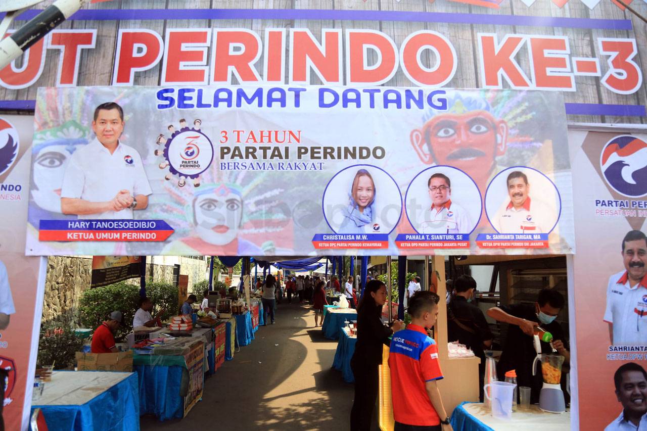 HT Hadiri Syukuran HUT...