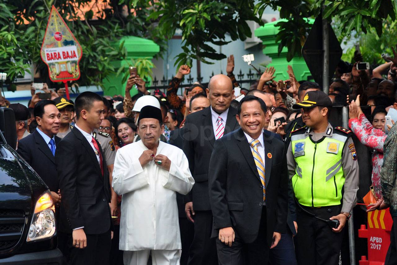 Pejabat Tinggi Negara...
