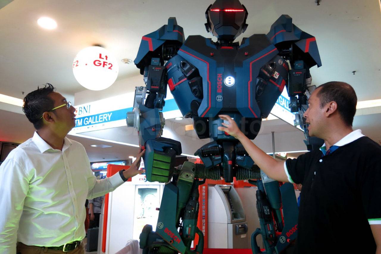 Robot Bosch Dipamerkan...