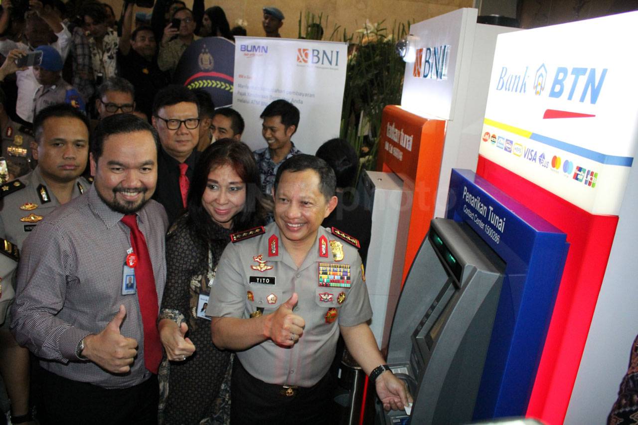 Polri Resmikan Samsat...