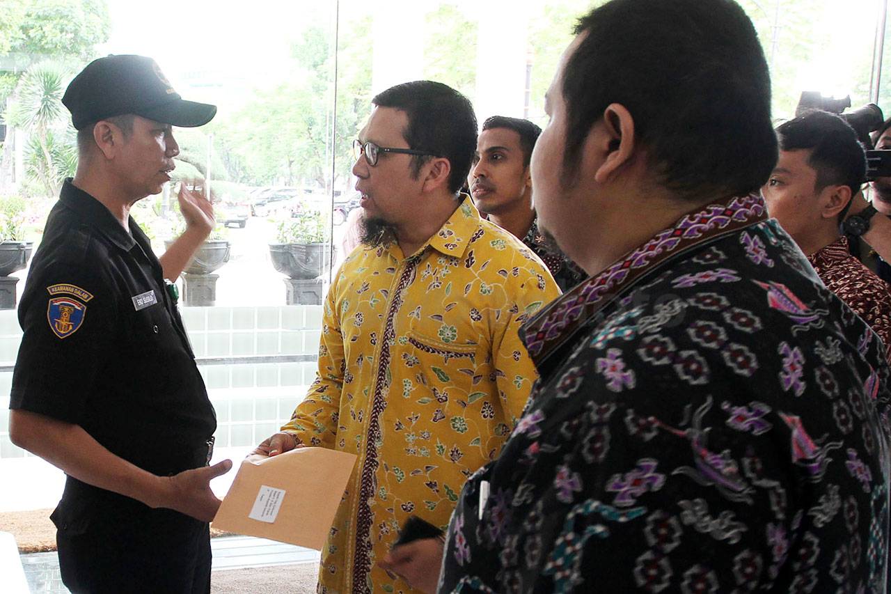 GMPG Adukan Setya Novanto...