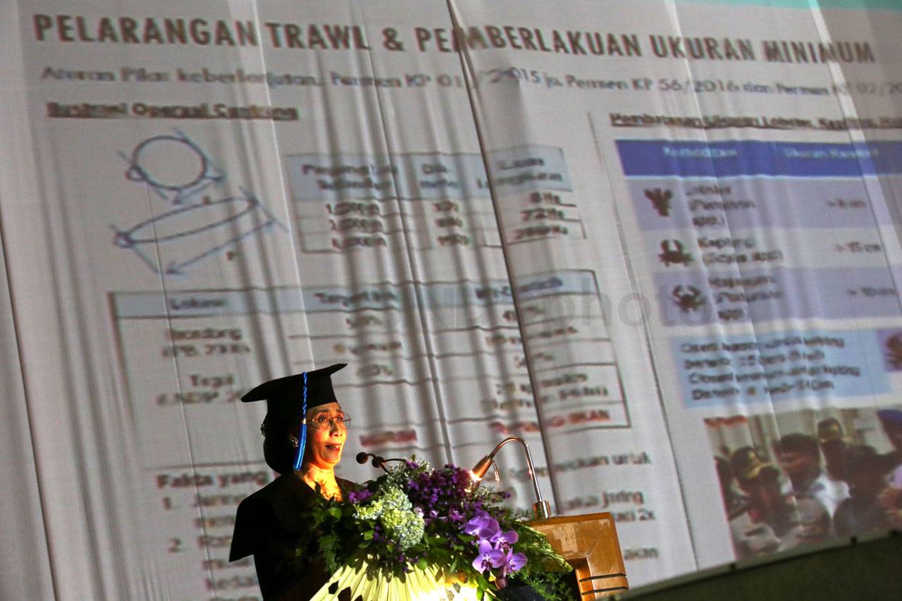Menteri Susi Pudjiastuti...