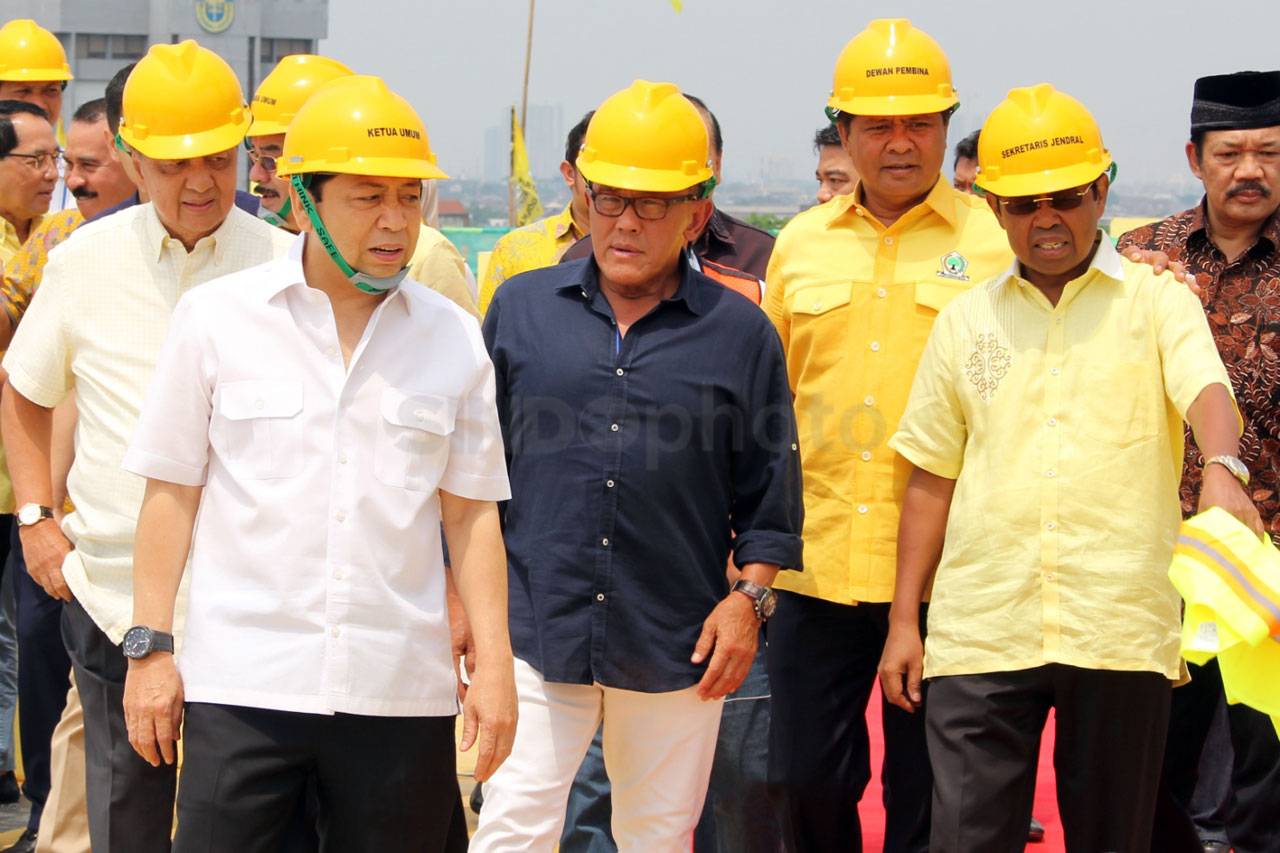 Setya Novanto Hadiri...