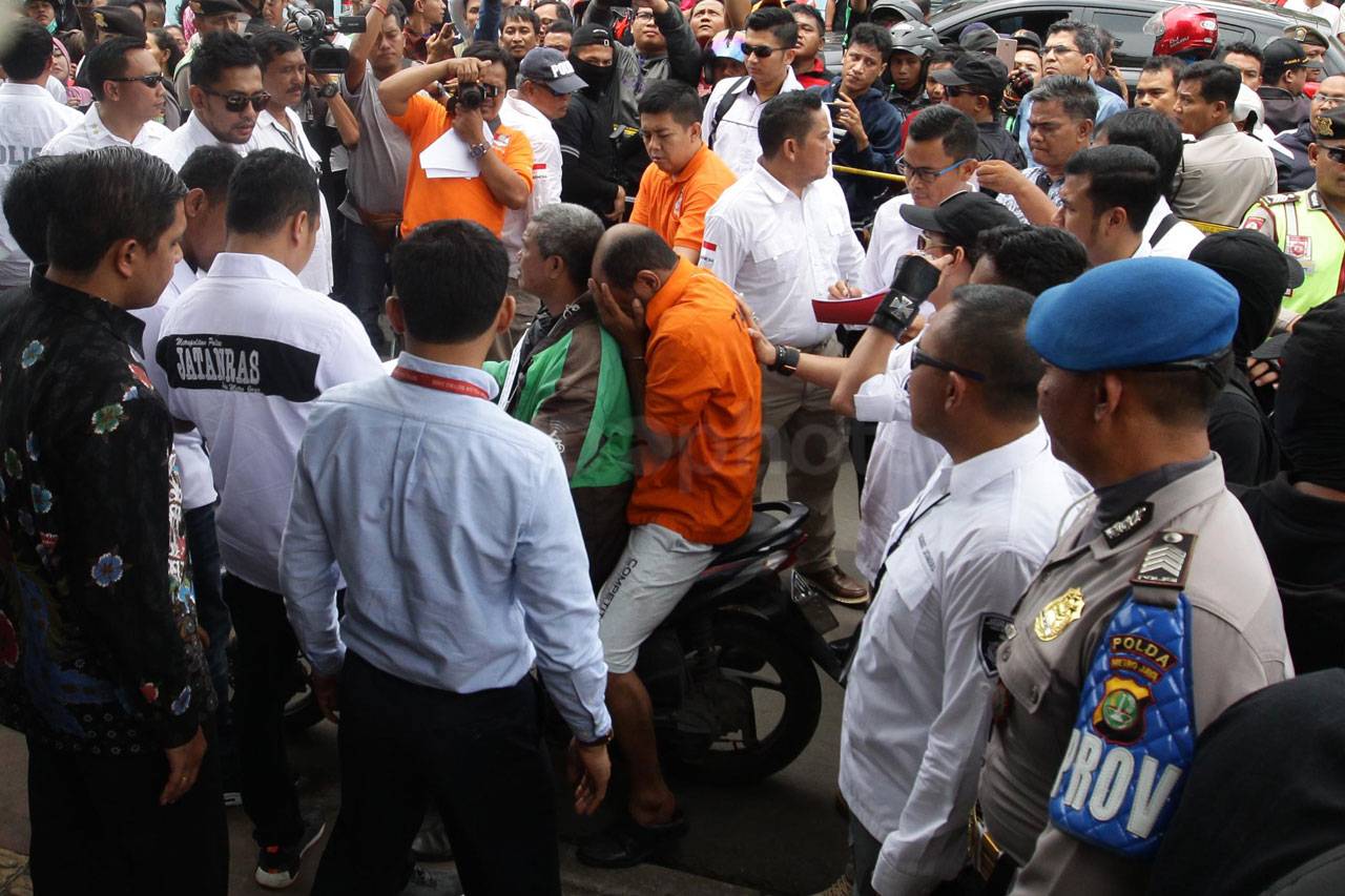 Polisi Gelar Prarekonstruksi...