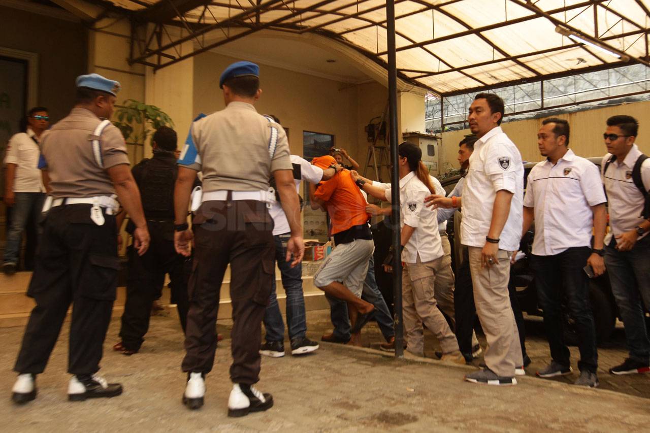 Polisi Gelar Prarekonstruksi...