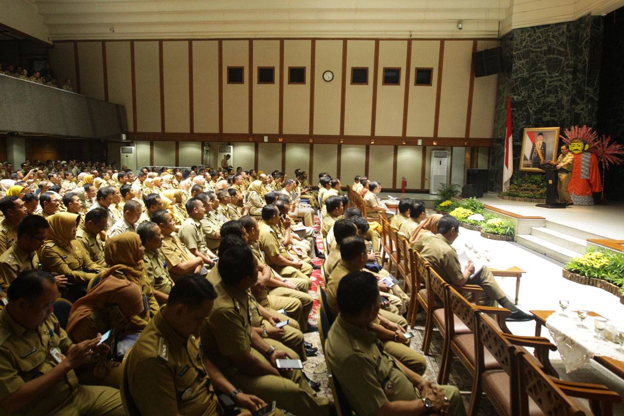 Gubernur Anies Baswedan...