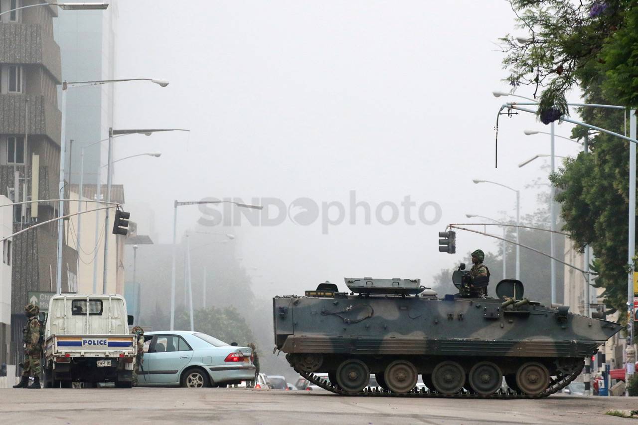 Krisis Politik, Tentara...
