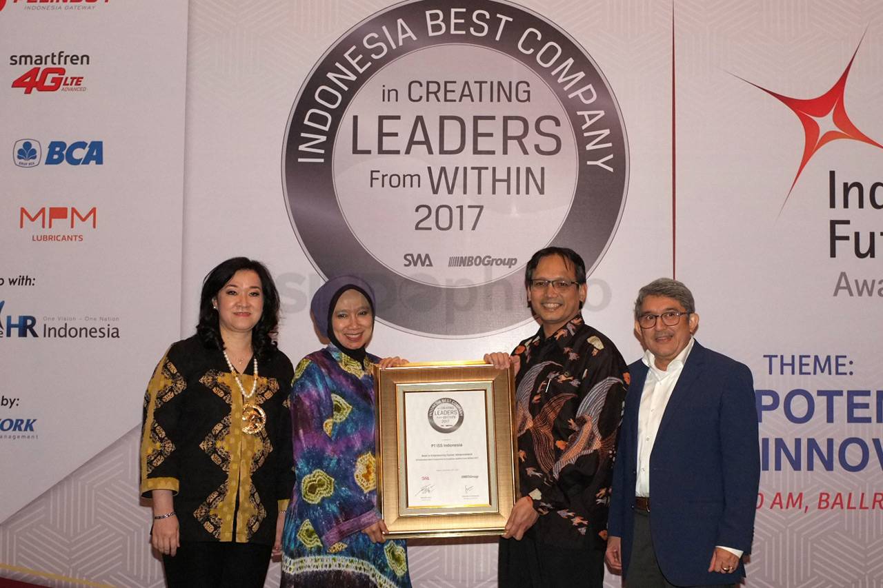 ISS Raih Penghargaan...