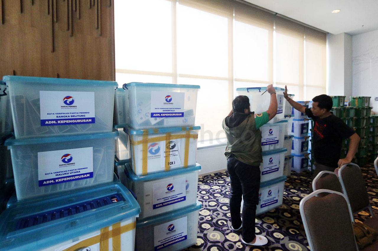 Ketua KPU Tinjau Verifikasi...