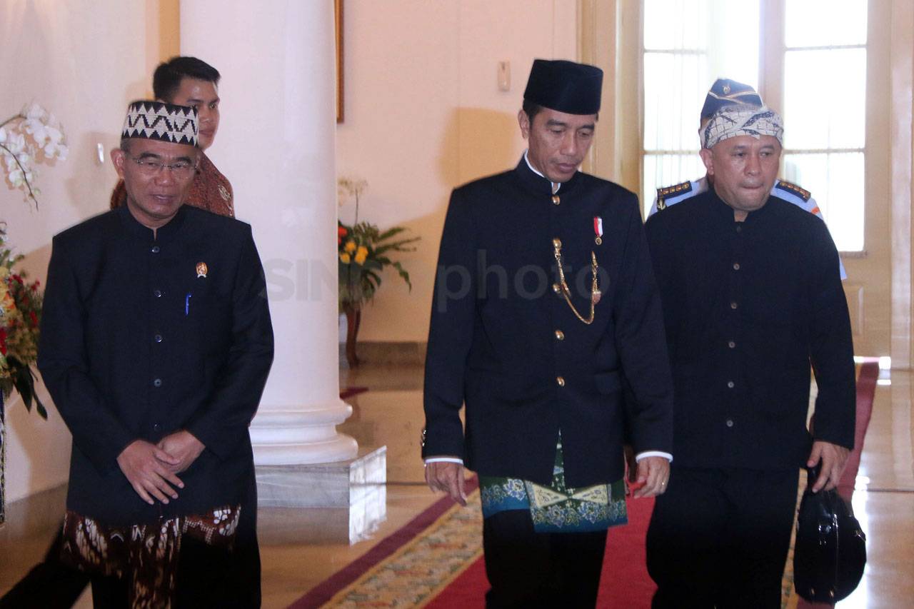 Presiden Jokowi Terima...