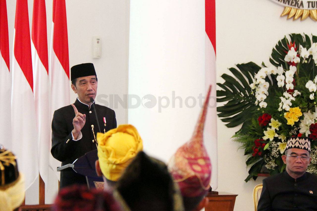 Presiden Jokowi Terima...