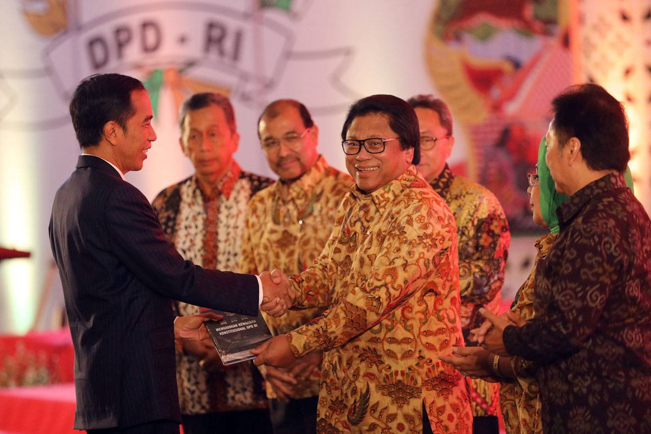 Presiden Jokowi Hadiri...