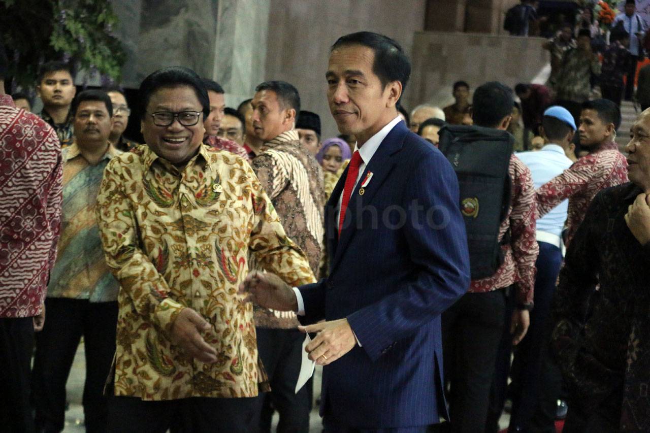 Presiden Jokowi Hadiri...