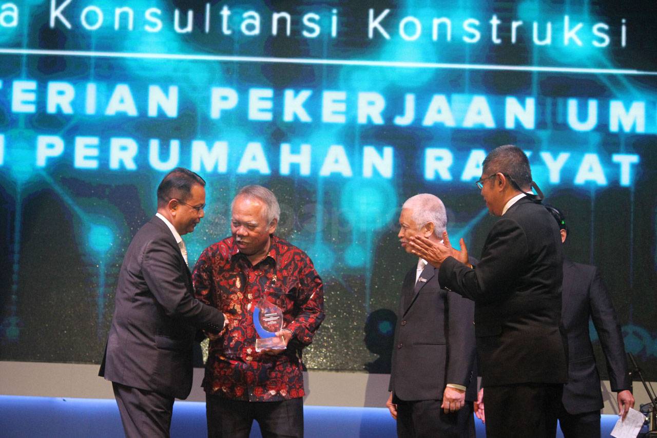 Inkindo Berikan Penghargaan...