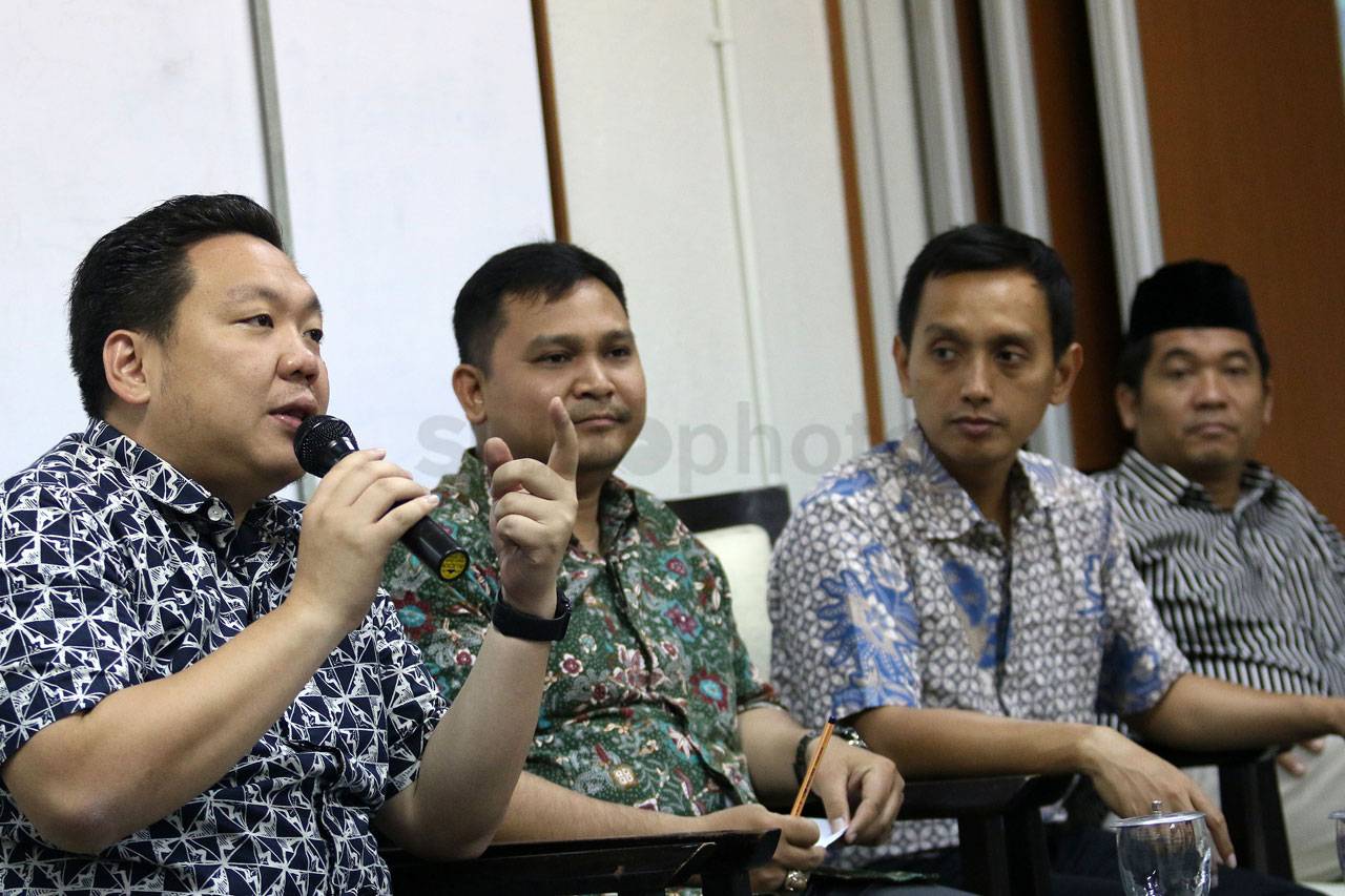 Diskusi Publik Membangun...