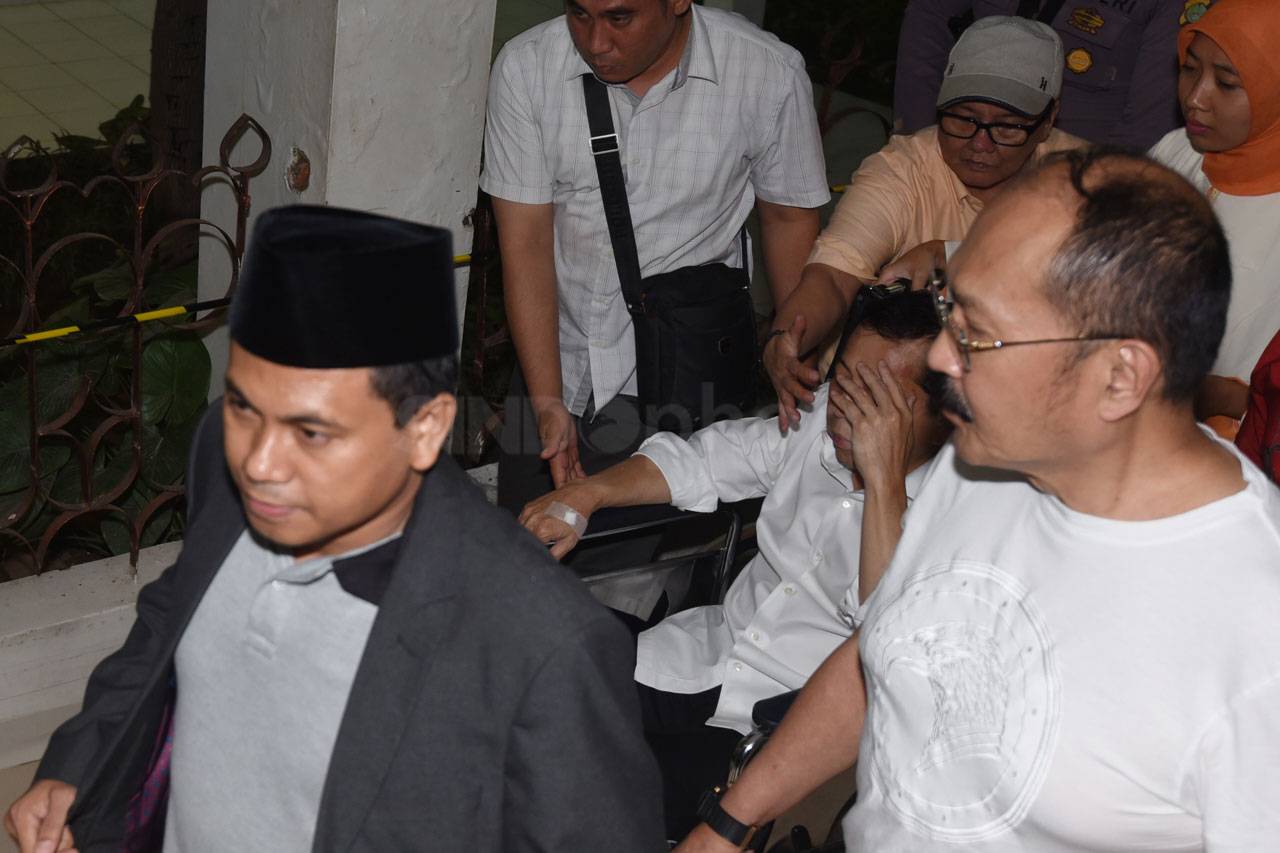 KPK Resmi Tahan Setya...