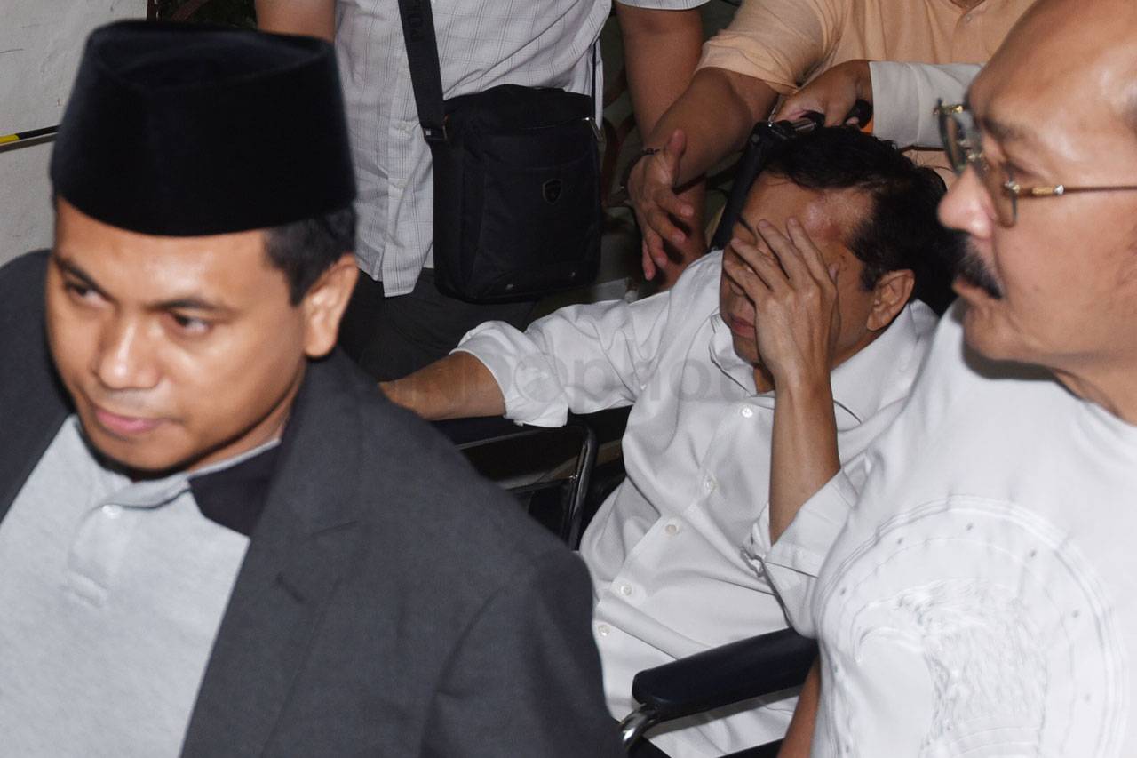 KPK Resmi Tahan Setya...