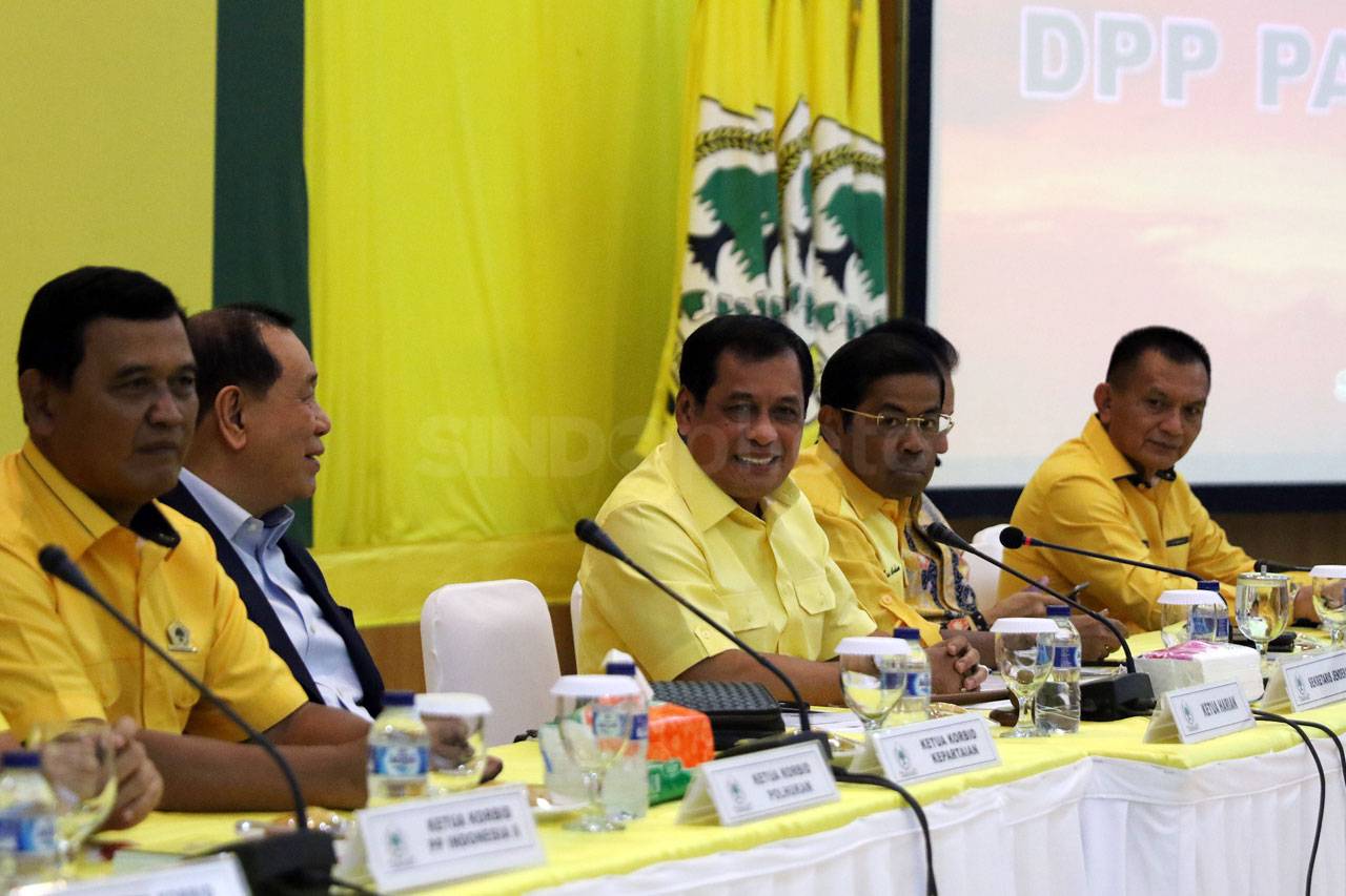 Partai Golkar Gelar...