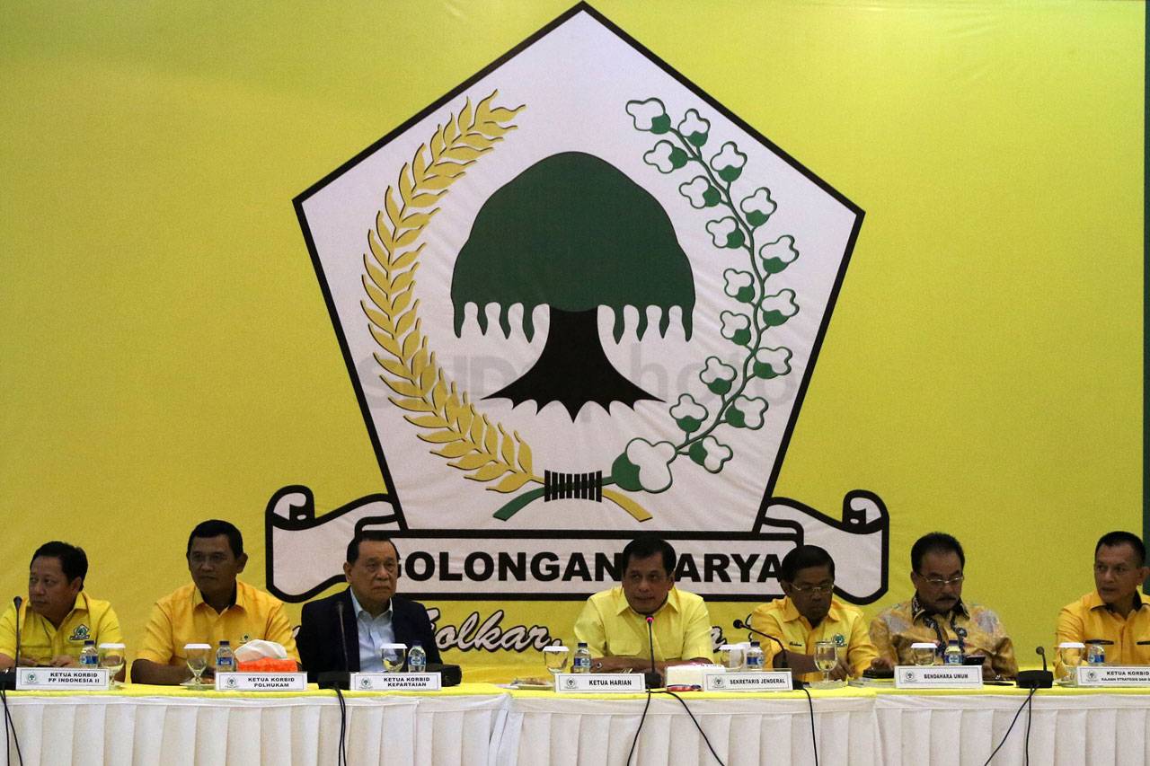 Partai Golkar Gelar...