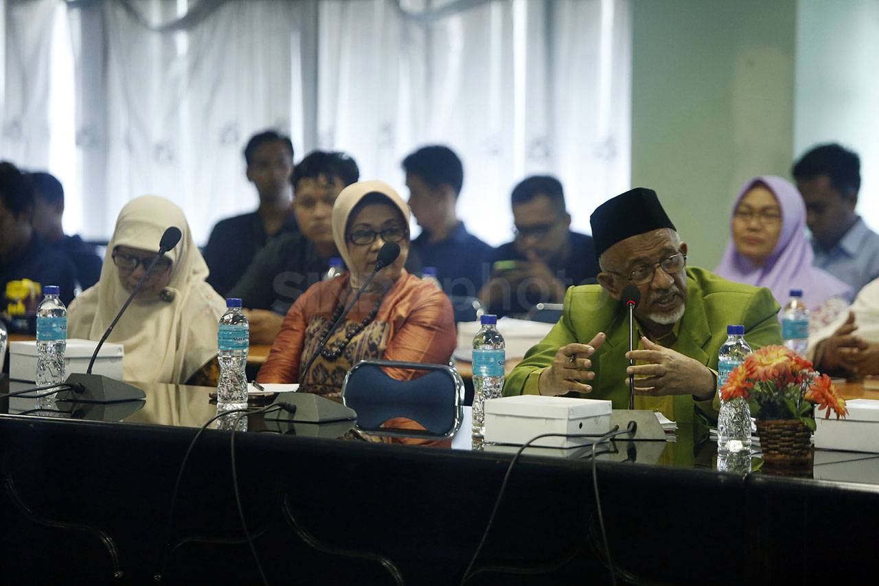 Din Syamsuddin Pimpin...