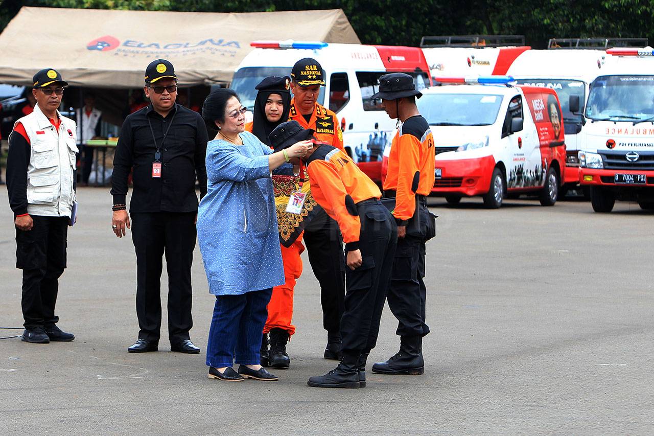 Megawati Lantik Baguna...