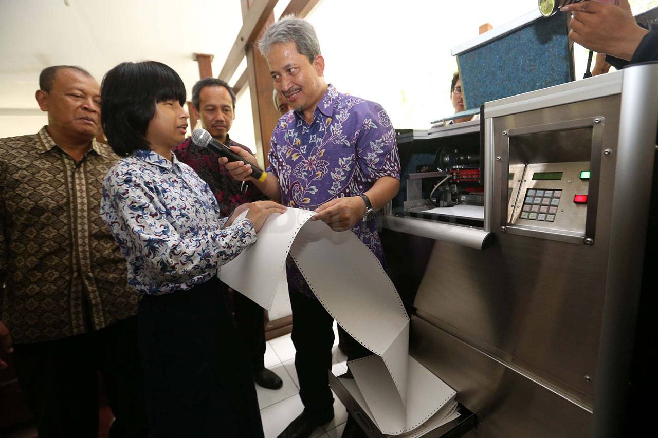 Uji Coba Mesin Cetak...