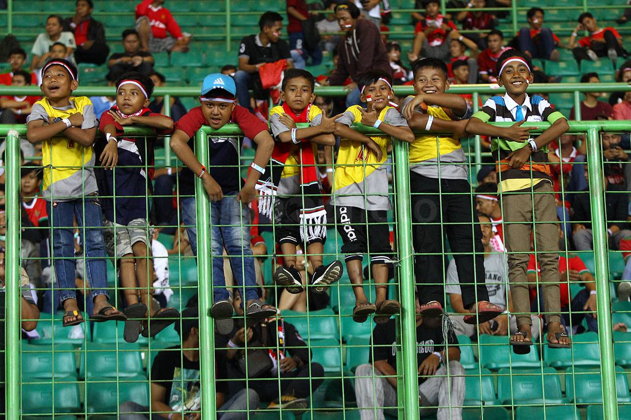 Dua Gol Ilija Bawa Indonesia...