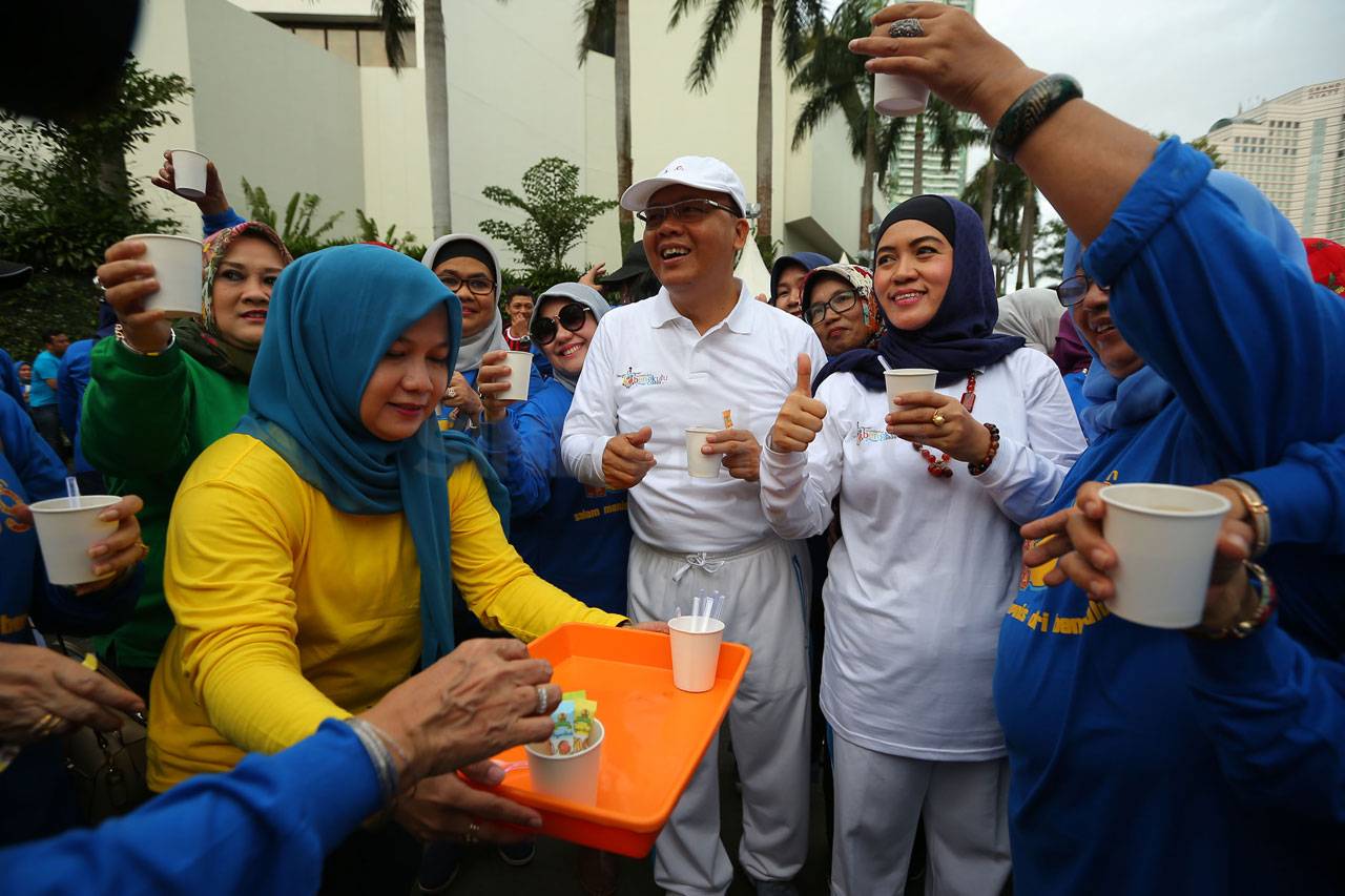 Menikmati Kopi Berkualitas...