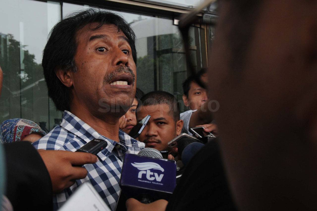 KPK Periksa Pakar Hukum...