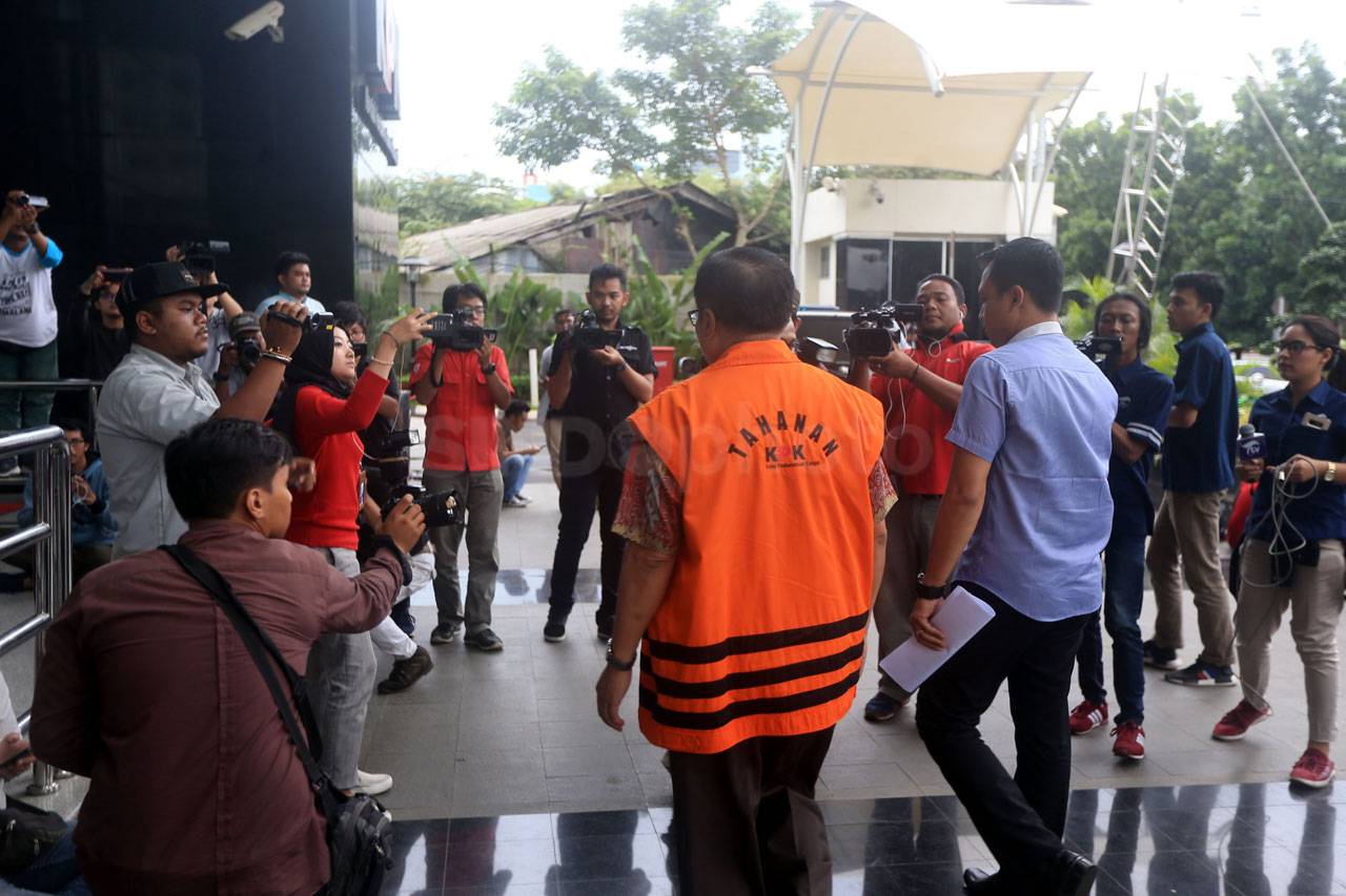 Kembangkan Kasus E-KTP,...
