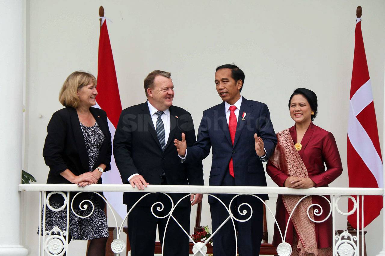 Presiden Jokowi Terima...