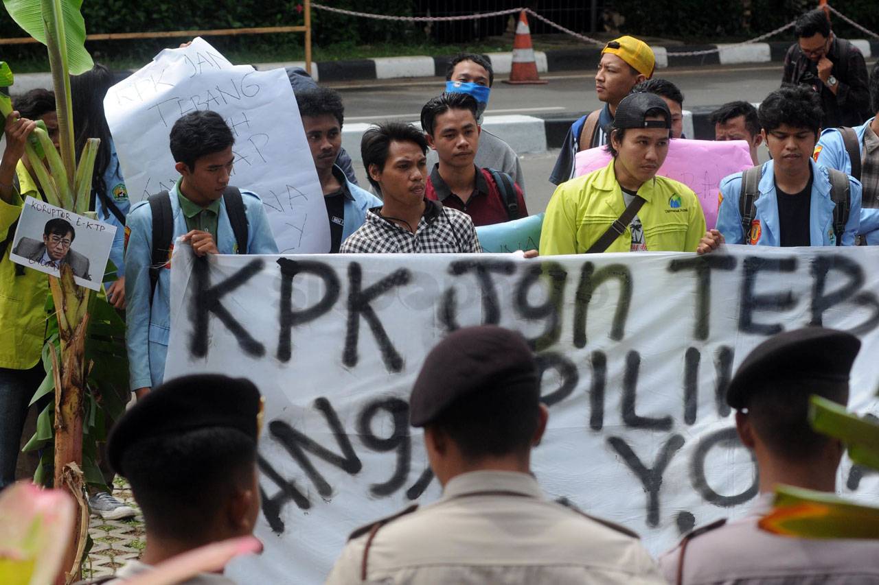 Aliansi Mahasiswa untuk...
