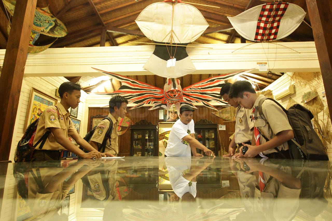 Berlibur ke Museum Layang-Layang...