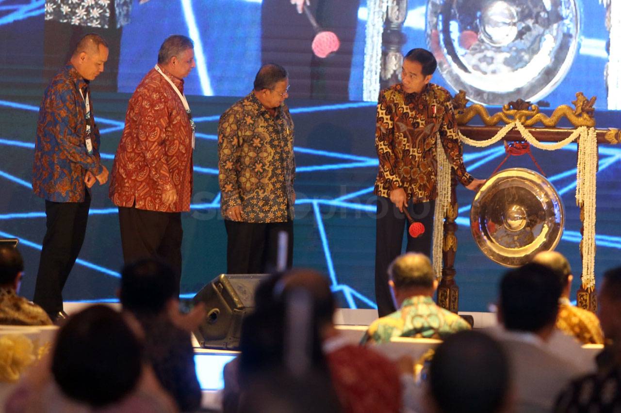 Presiden Jokowi Buka...