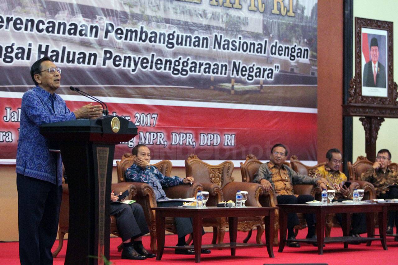 MPR Gelar Simposium...