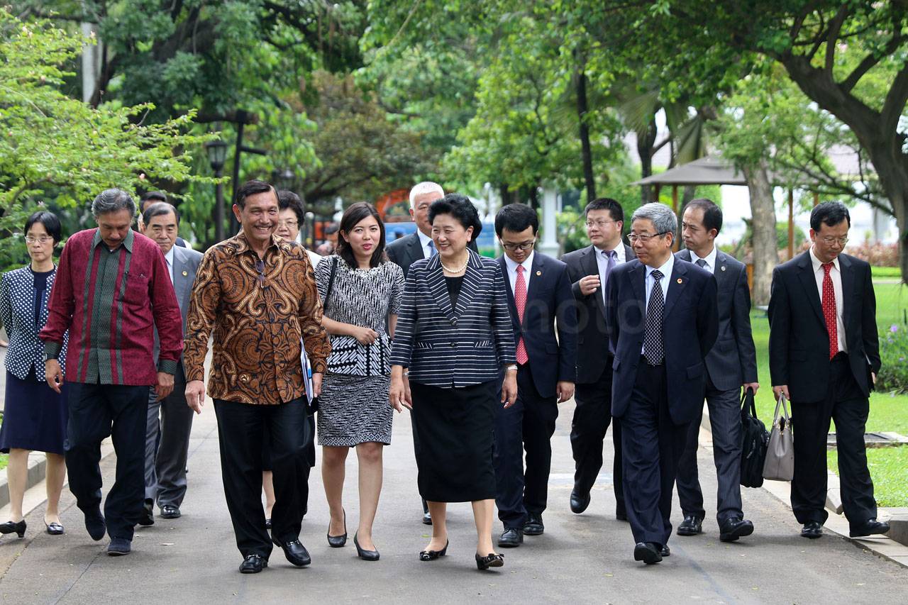 Presiden Jokowi Terima...