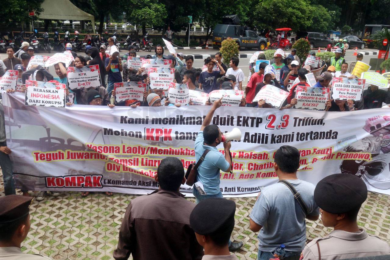KOMPAK Desak KPK Seret...