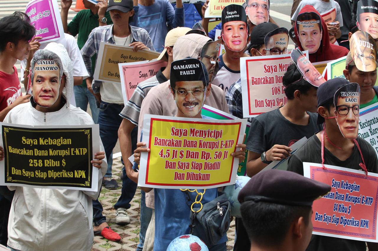 KOMPAK Desak KPK Seret...