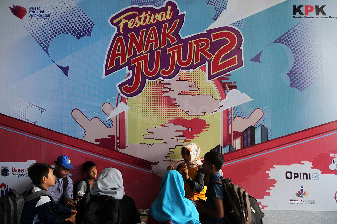 Siswa SD Ikuti Festival...