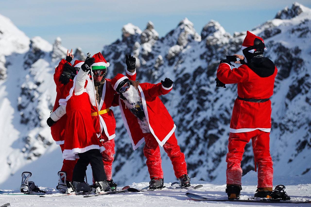 Santa Klaus Bermain...