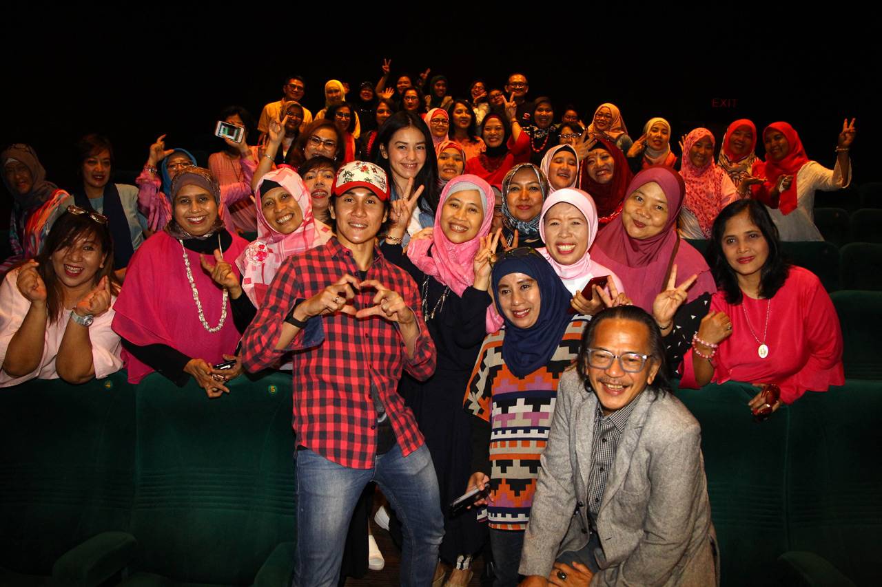Nobar Film Chrisye Bareng...