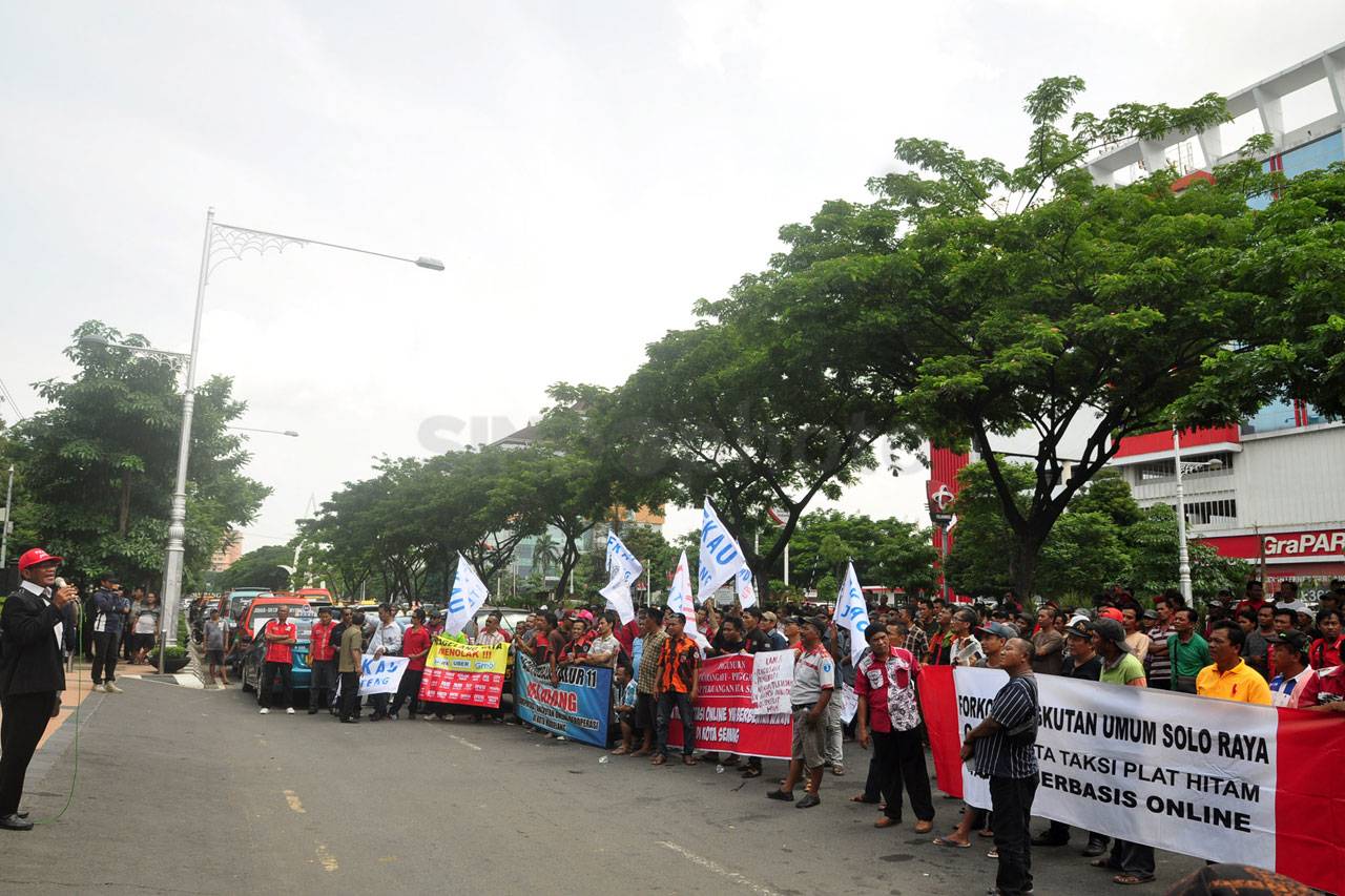 Sopir Angkot Semarang...
