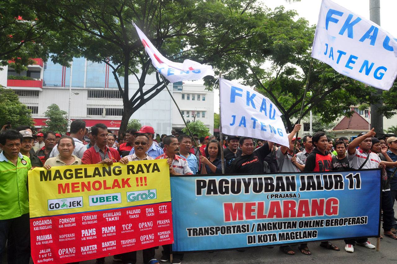 Sopir Angkot Semarang...