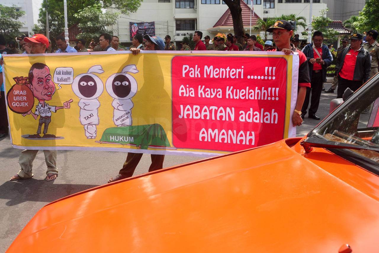Sopir Angkot Semarang...